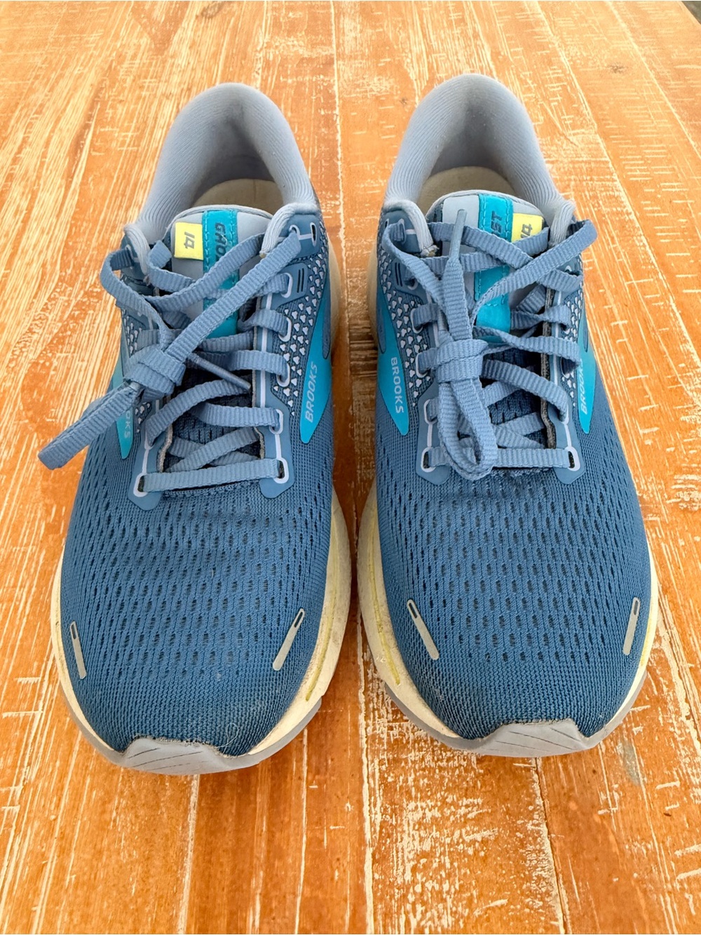 Brooks Ghost 14 Men's Athletic Shoes - Blue with Teal Accents. Size 8.5 /25.5cm